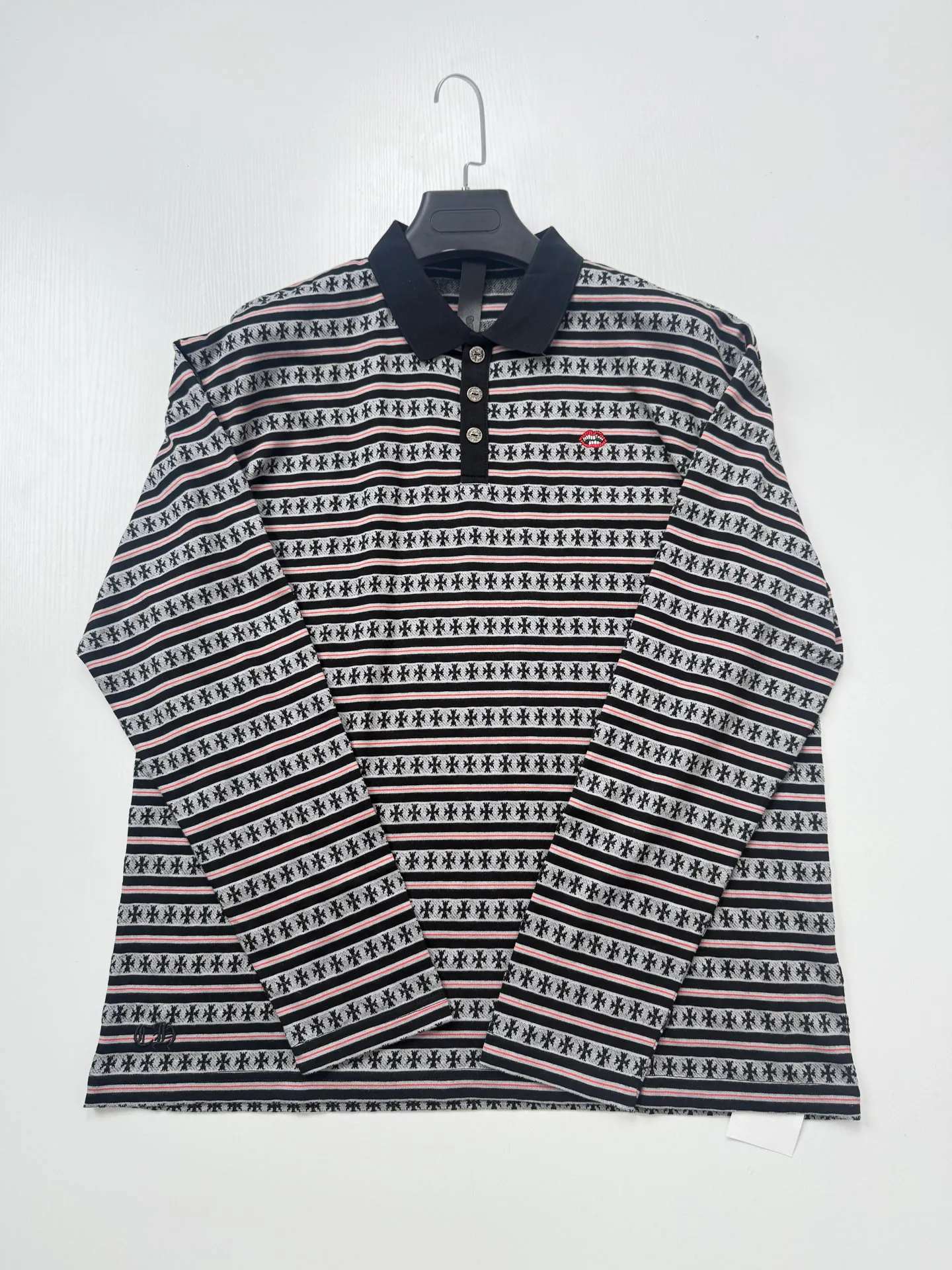 Chrome Heart Ch Polo ， 、 ， ， 。 Polo ， ， ， 。 ， 。 、 ， ， ， Retro ， 。 Size：S/M/L